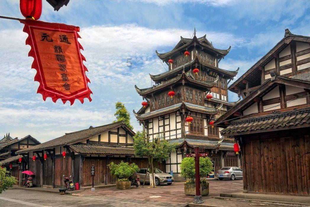 亚洲龙和皇冠哪个好？有什么区别？